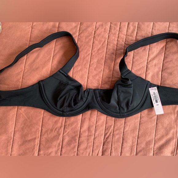 Black bikini top - Picture 1 of 1